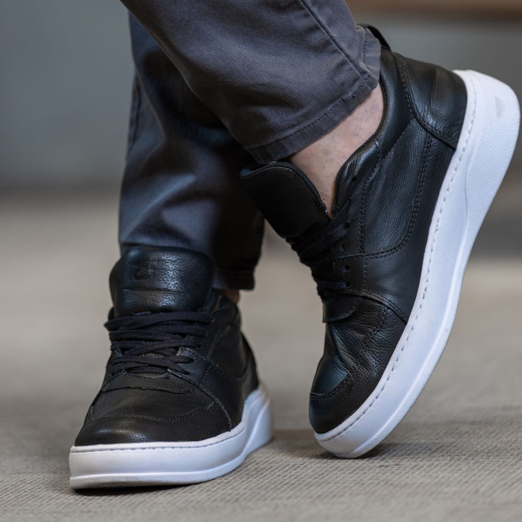 Tênis Casual Saturno