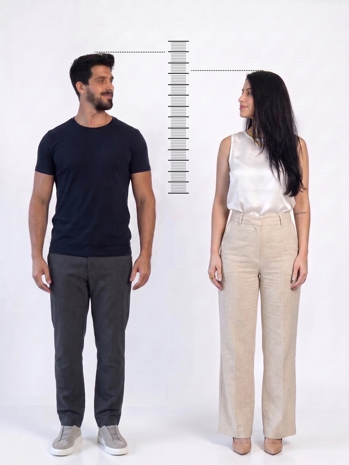Depois: homem usando Tênis Casual Capri ao lado de uma mulher