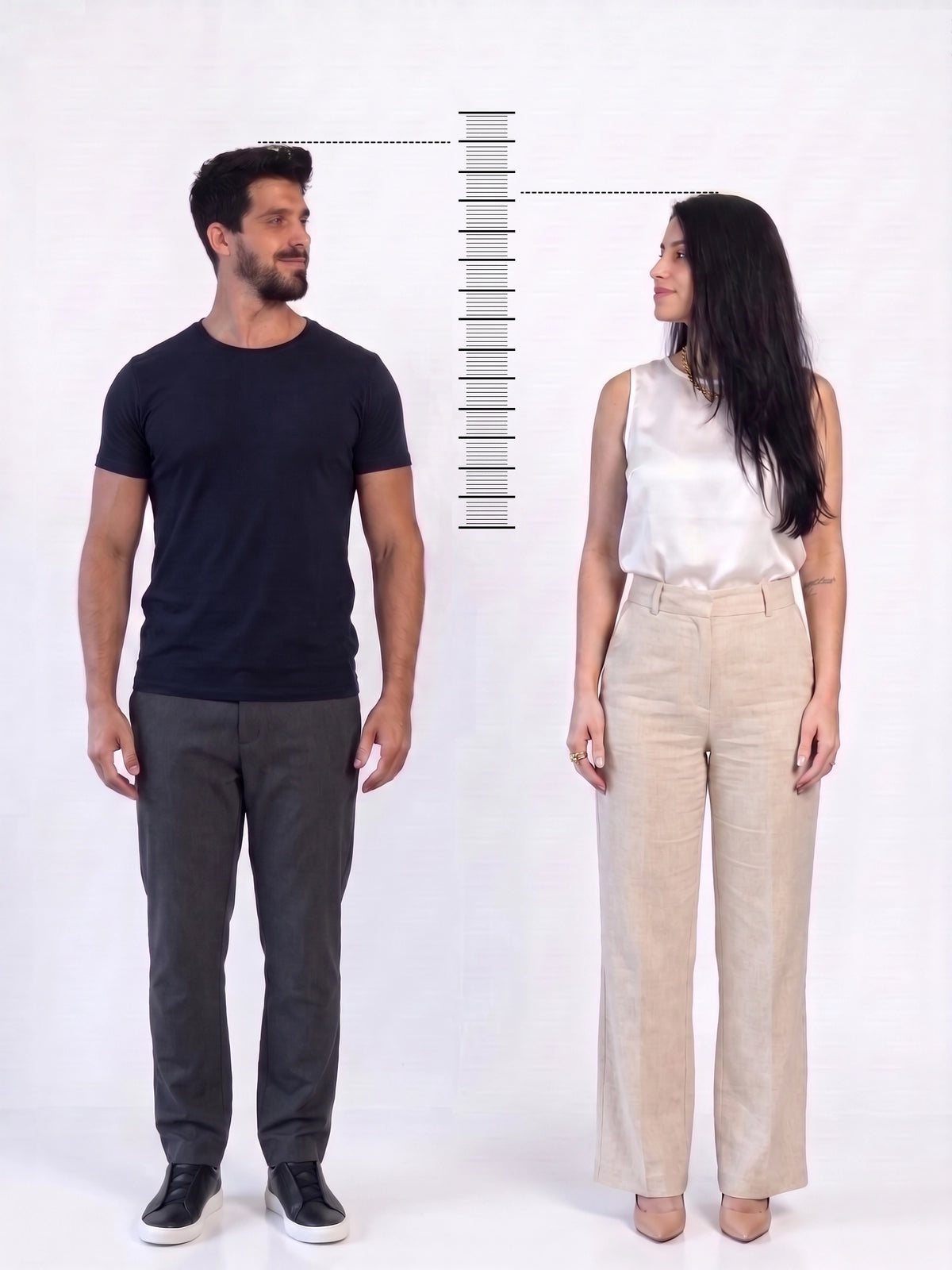 Depois: homem usando Tênis Casual Urban ao lado de uma mulher